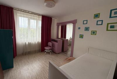 Apartament cu 3 camere decomandat în Caracal - 6