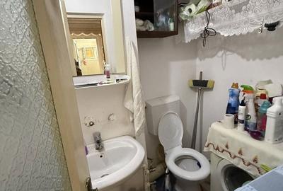 Apartament cu 3 camere decomandat în Calarași 4