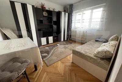 Apartament cu 3 camere decomandat, mobilat în Central