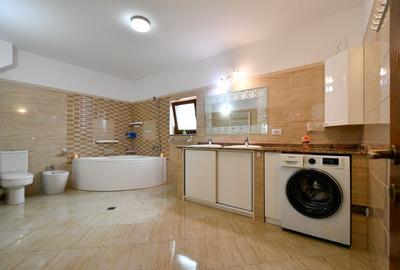 Casă individuală cu 6 camere cu Canalizare în CET - 18
