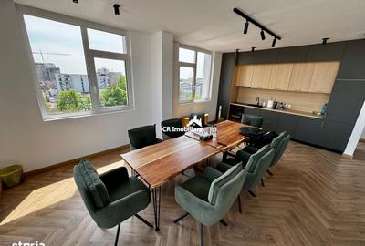 Apartament cu 3 camere decomandat în Viilor