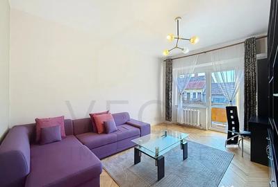 Apartament cu 3 camere semidecomandat în Central