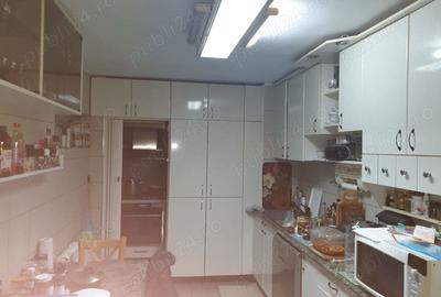 Apartament cu 4 camere decomandat în Oltenița - 9