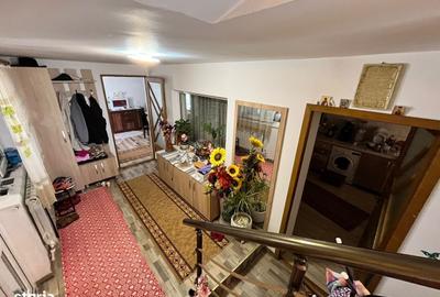 Casă cu 4 camere în Central