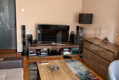Apartament cu 3 camere decomandat în Podu Roș - 2