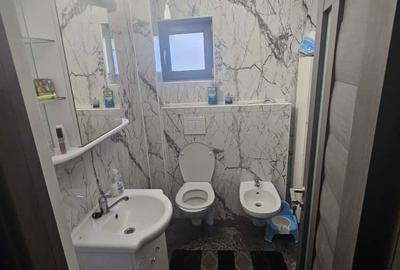 Apartament cu 3 camere decomandat în Central - 1