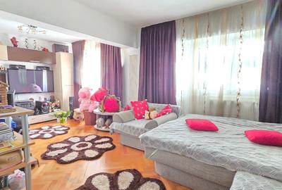 Apartament cu 3 camere decomandat în Gării