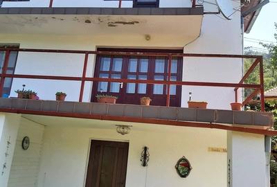 Casă cu Teren 2600 Mp în Central - 8