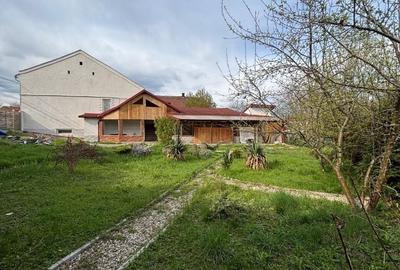 Casă cu 4 camere cu Teren 800 Mp în Simeria