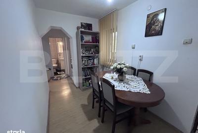 Apartament cu 3 camere semidecomandat în Teilor