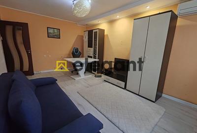 Apartament cu 3 camere decomandat, mobilat în Sărari