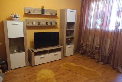 Apartament cu 2 camere în Micro 20
