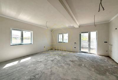 Duplex cu 4 camere cu Canalizare în Moșnița Veche - 1