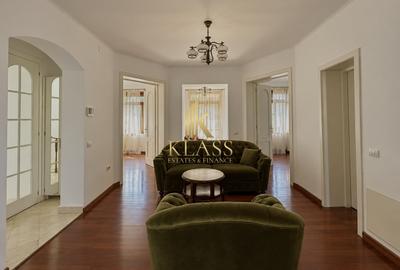 Apartament cu 4 camere decomandat, mobilat în Primăverii