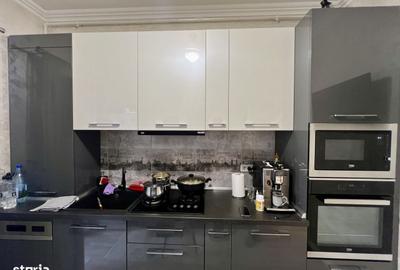 Apartament cu 3 camere semidecomandat în Central - 1