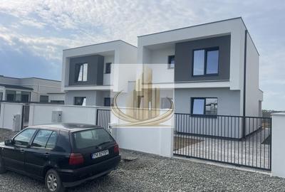 Duplex cu 4 camere cu Canalizare în Săcălaz