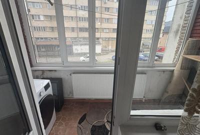 Apartament cu 3 camere decomandat în Petros - 8