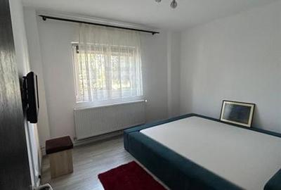 Apartament cu 4 camere semidecomandat în Florilor - 3