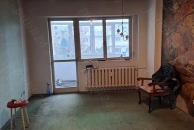 Apartament cu 3 camere decomandat în Arcul de Triumf