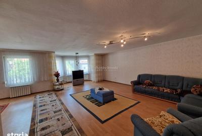 Casă cu Teren 720 Mp în Central