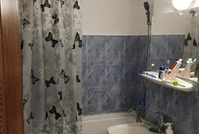 Apartament cu 2 camere decomandat în Exterior Vest