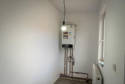 Casă cu 3 camere cu Teren 400 Mp în Comănești - 5