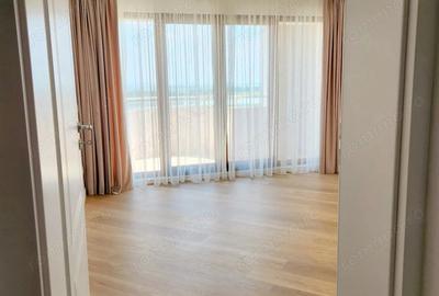 Apartament cu 3 camere decomandat în Faleză