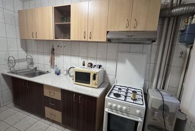 Apartament cu 2 camere decomandat în Titan
