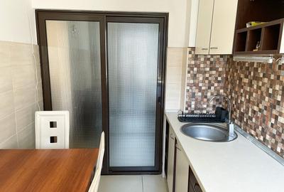 Apartament cu 2 camere semidecomandat, mobilat în Titan