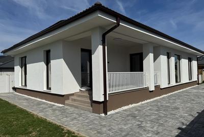 Casă cu 4 camere în Exterior Vest - 3