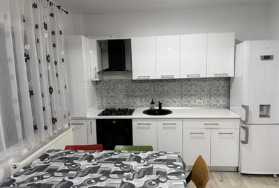 Apartament cu 3 camere decomandat în Central - 2