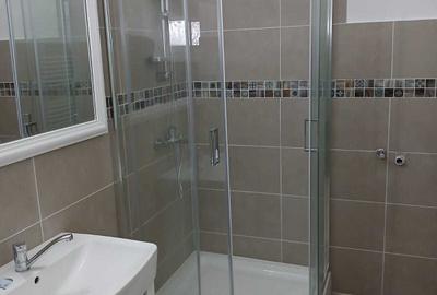 Casă cu 4 camere în Central - 1