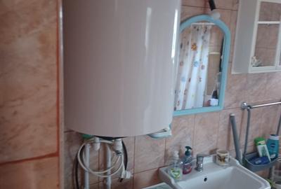 Casă cu 3 camere în Central