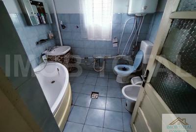 Casă individuală cu 7 camere cu Canalizare în Budeasa Mare - 6