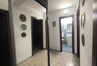 Apartament cu 3 camere decomandat, mobilat în Cotroceni