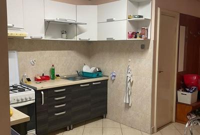Apartament cu 2 camere decomandat în Cornișa - 4