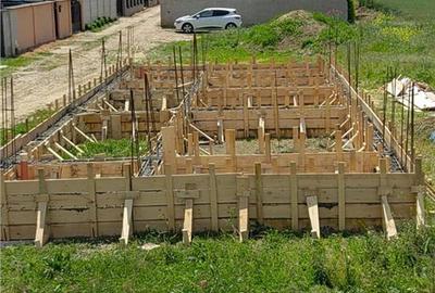 Teren Construcții intravilan de 751 mp, în 1 Decembrie - 1