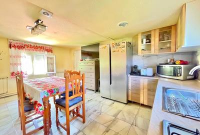 Casă cu Teren 8600 Mp în Giubega - 10