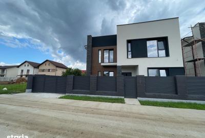 Casă cu 5 camere cu Teren 330 Mp în Central