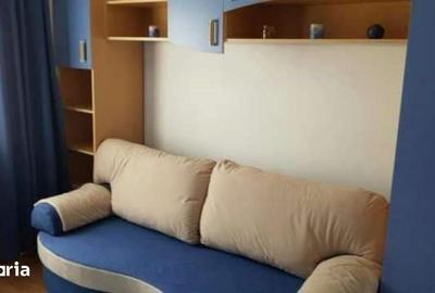 Apartament cu 3 camere semidecomandat în Decebal