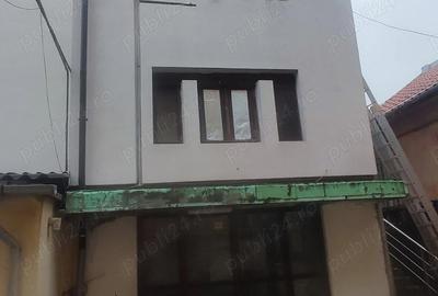 Apartament cu 4 camere semidecomandat în Ultracentral - 1
