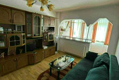 Apartament cu 2 camere semidecomandat în Micro 6