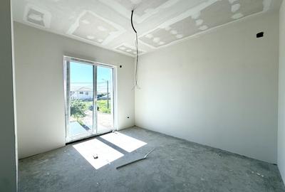 Duplex cu 5 camere cu Canalizare în Dumbrăvița - 7