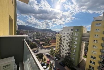 Apartament cu 2 camere semidecomandat în Tractorul - 10
