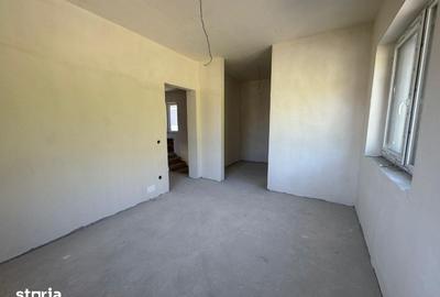 Casă cu 4 camere cu Teren 170.57 Mp în Florești