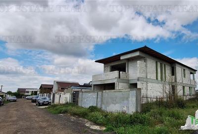 Casă individuală cu 6 camere cu Teren 450 Mp în Valu lui Traian - 1