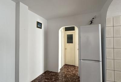 Apartament cu 2 camere decomandat în Malu Roșu