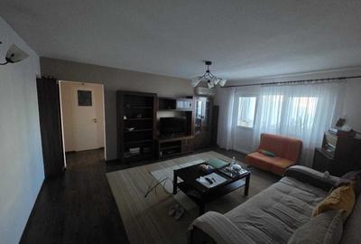 Apartament cu 3 camere semidecomandat, mobilat în Drumul Taberei