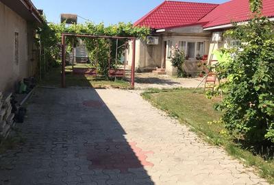 Casă cu 5 camere cu Teren 1519 Mp în Cogealac - 1