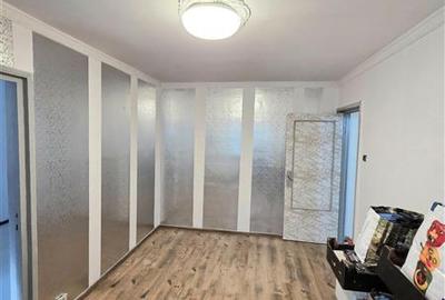 Apartament cu 3 camere semidecomandat în Groapa - 4